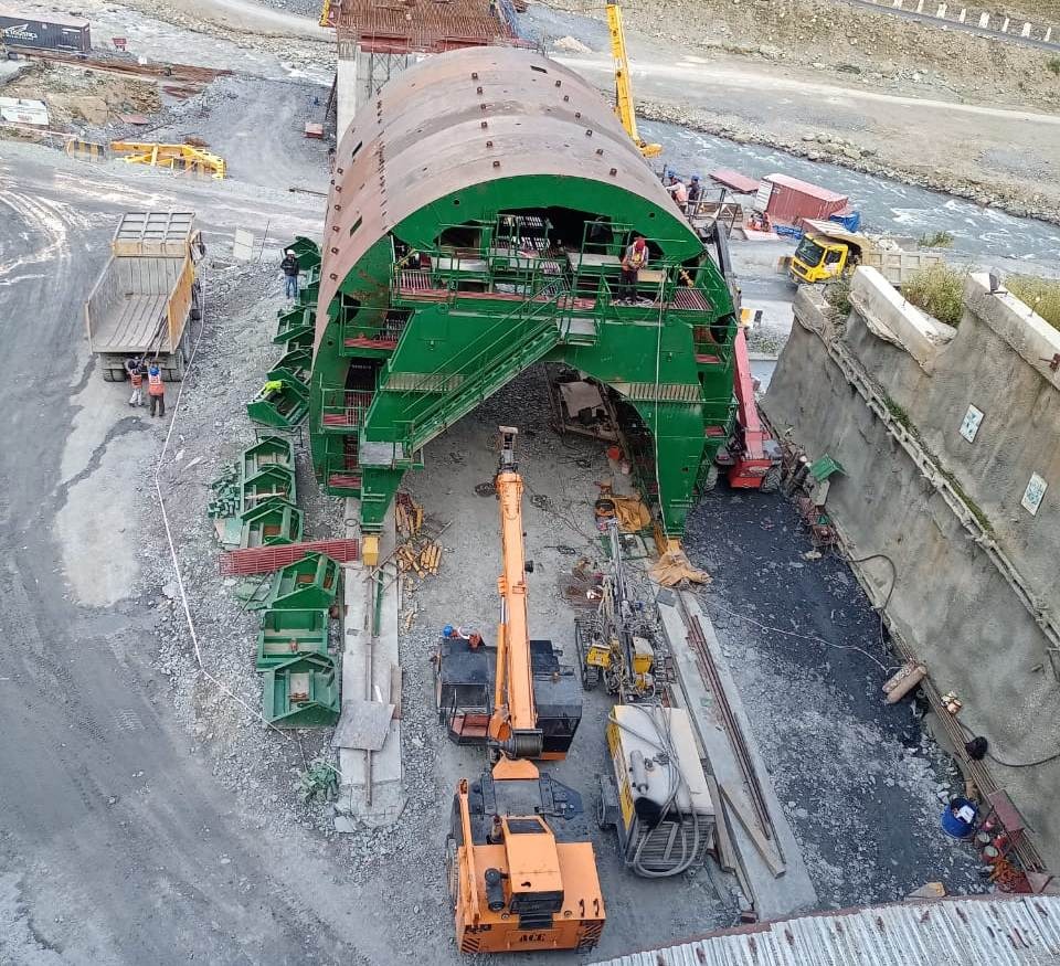 Lining Gantry